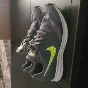 Boys Nike Running Shoes